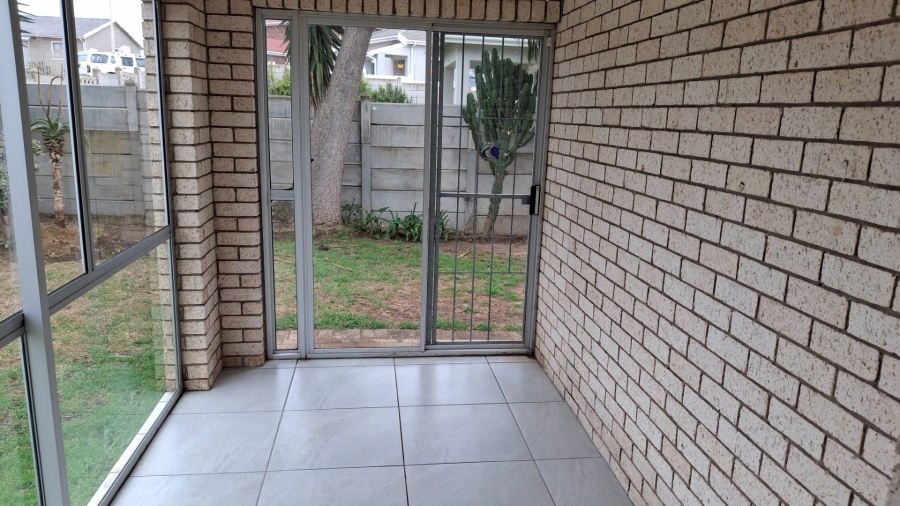 2 Bedroom Property for Sale in Wavecrest Eastern Cape